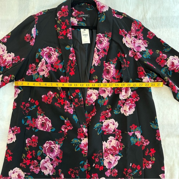 Lane Bryant Black Floral Open Front Long Line Blazer, size 22/24 NWT - Picture 8 of 9